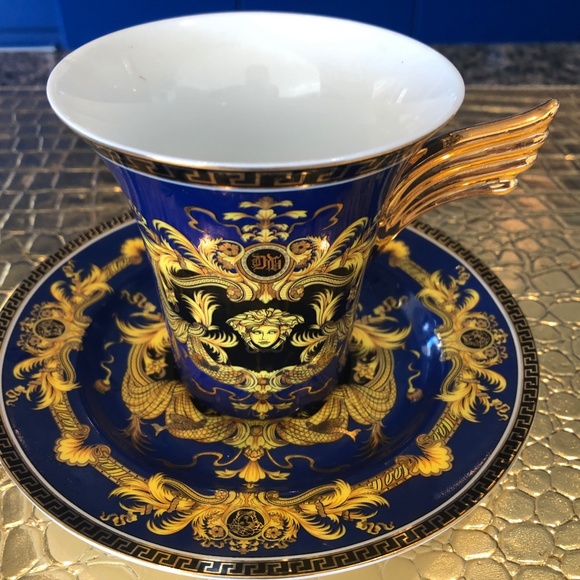 Two Versace Cups and Sauce with wings - Picture 2 of 11